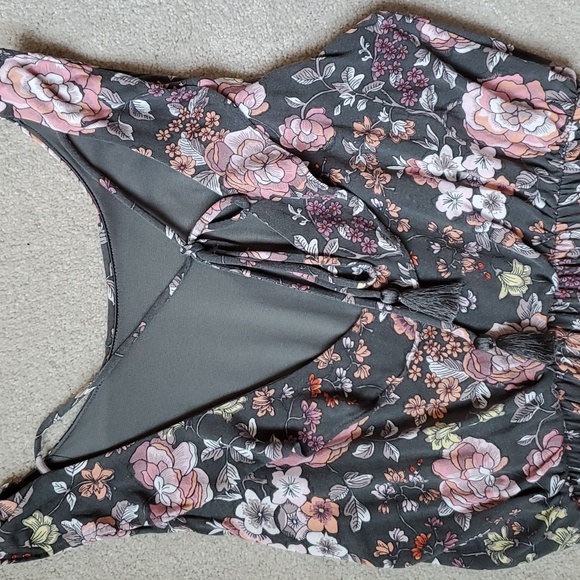 Loft Dark Gray Floral Ruffle Back Sleeveless Dress with Tassel Tie, Size SP - Picture 4 of 5